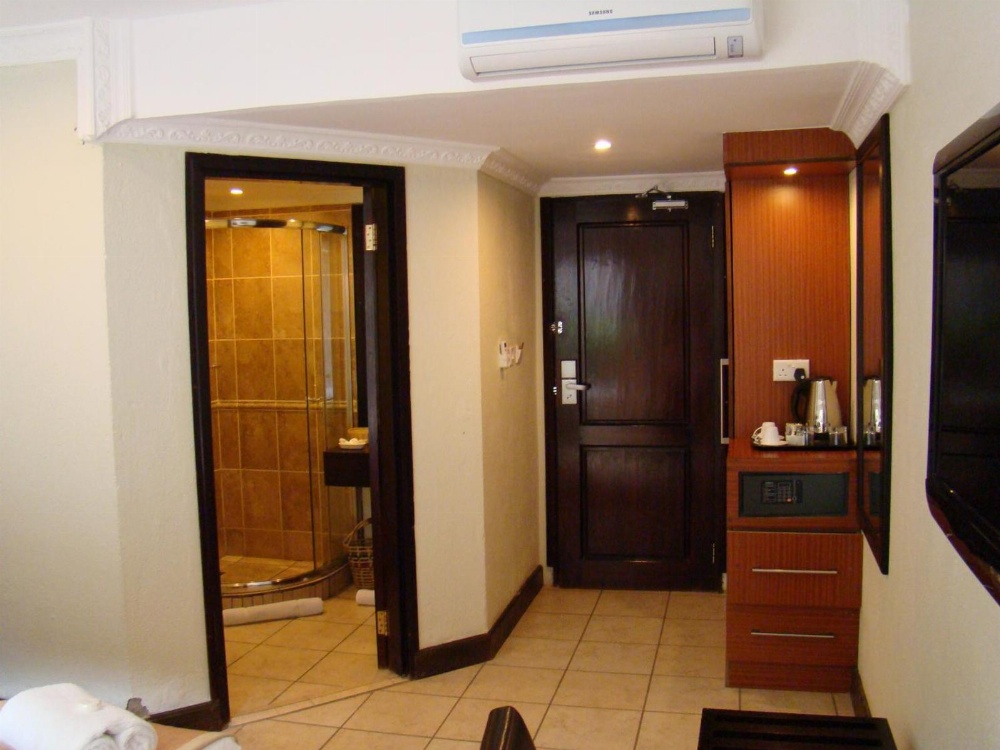 Zawadi House Lodge